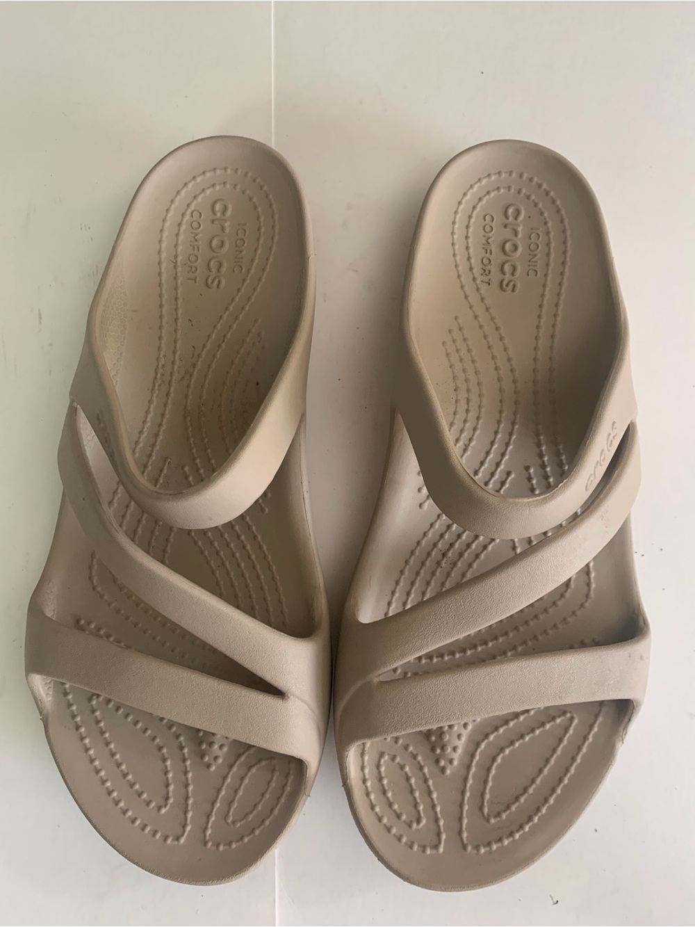 Crocs Tulum Open Flat Women's Beige Sandals Size 8